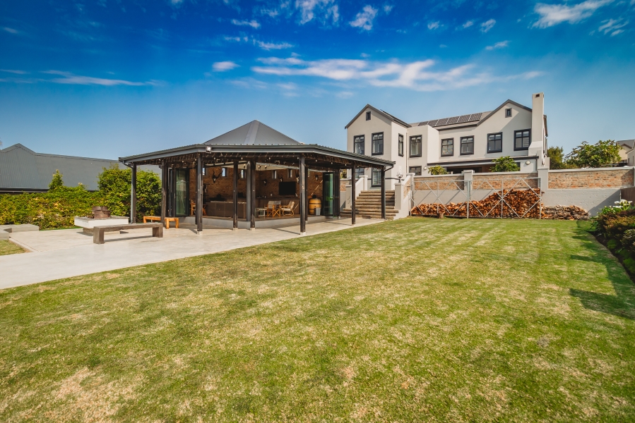 5 Bedroom Property for Sale in Kraaibosch Country Estate Western Cape